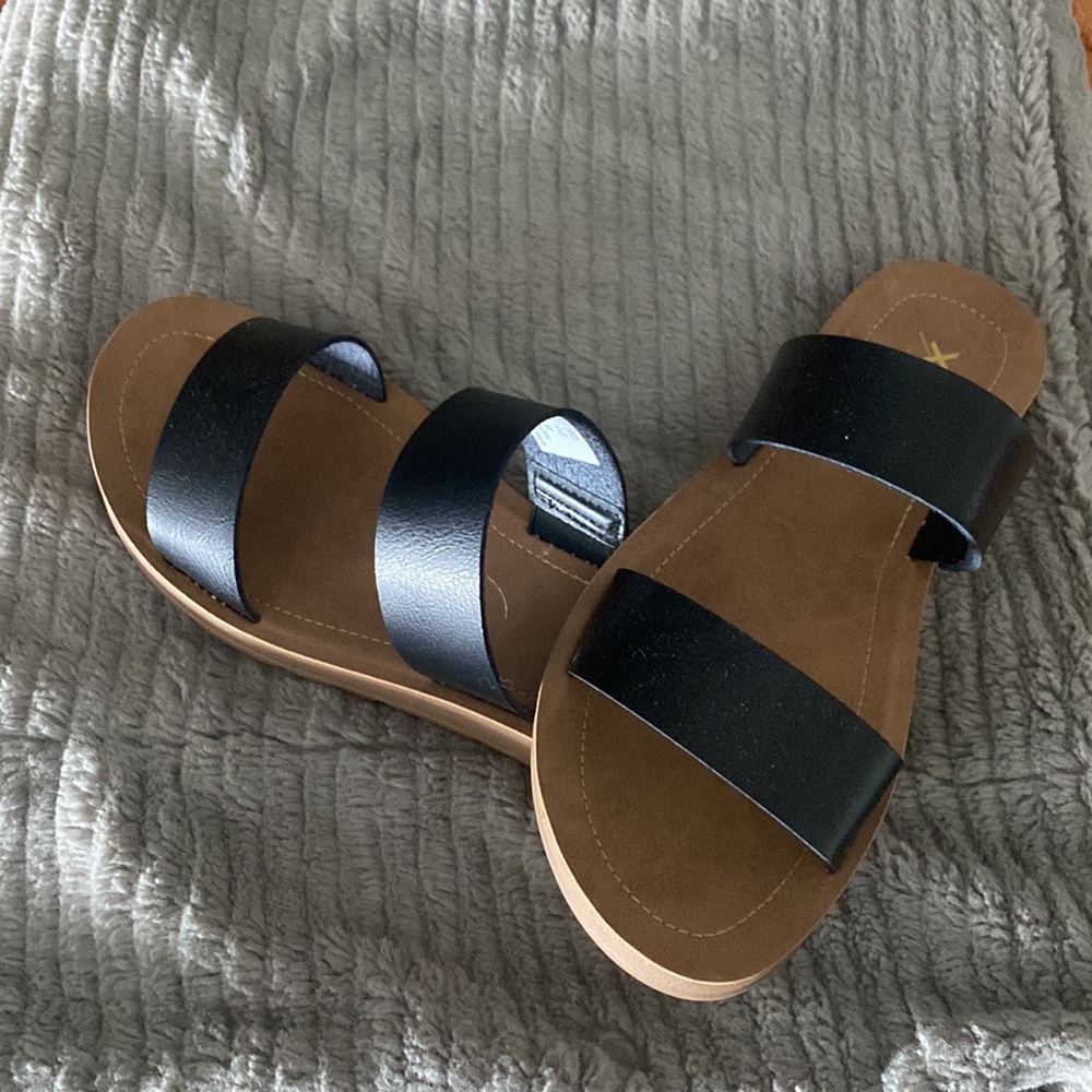 Sandals - Picture 4 of 4